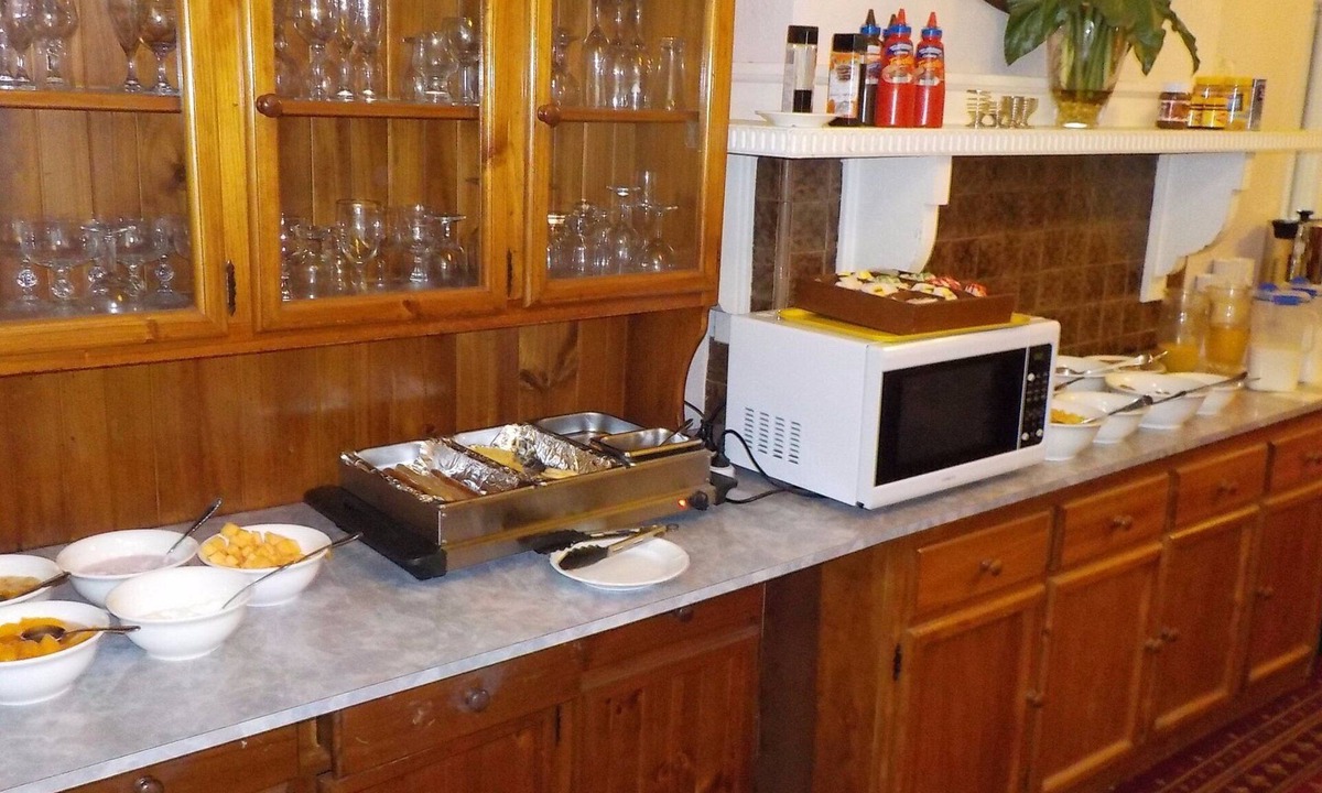 East Melbourne Bed & Breakfast | Unwind @ Melbourne B&B Family Standard