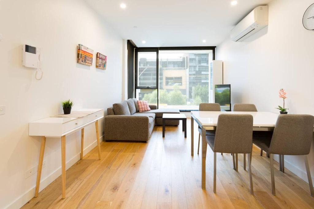 Windsor Apartment | Urban Stay in Trendy Windsor close to Chapel St