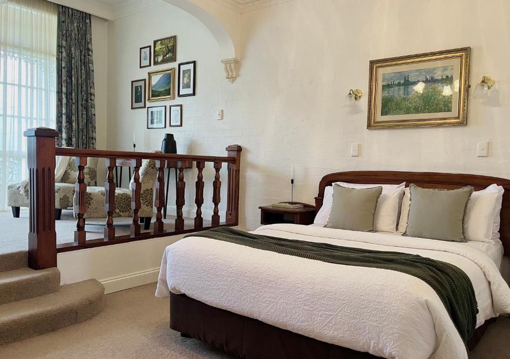Croydon North Hotel | Victoria House Motel and Wine Bar