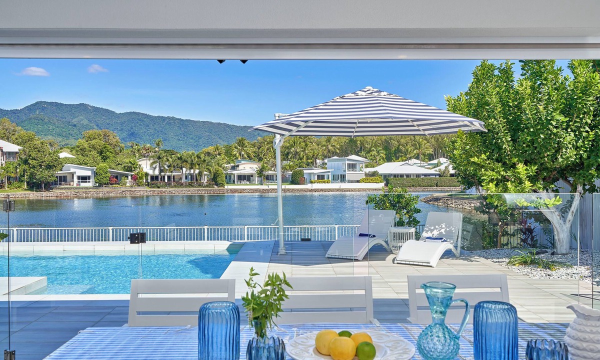 Trinity Beach House | Villa Aura | Private Pool | Lakefront & Near Beach