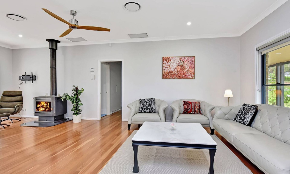 North Rothbury House | Vine & Valley Retreat