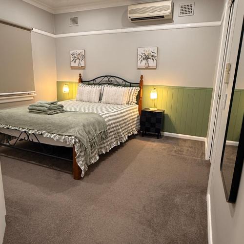 Bowral Villa | Violet's cottage