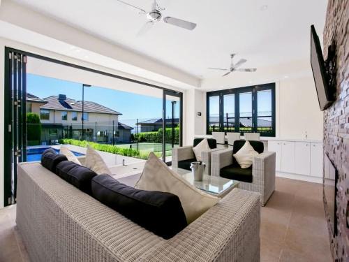 Mount Martha House | Vue de la Mer Luxe Retreat - Tennis, Pool, Views