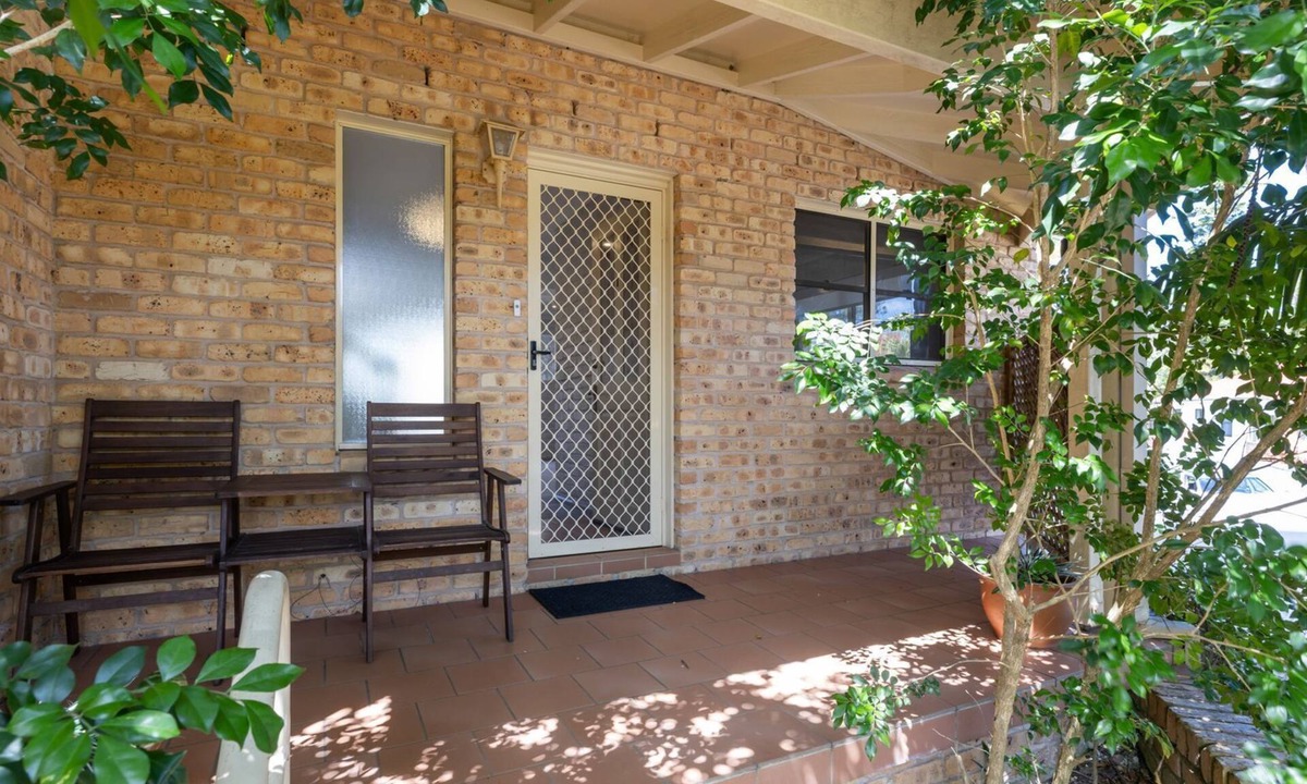 South West Rocks House | Walk, Relax, Enjoy - stylish townhouse, steps from beaches and shops