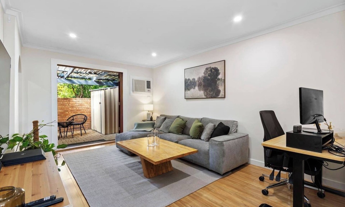 Scarborough Apartment | Walk to beach, lake views, 2BR retreat
