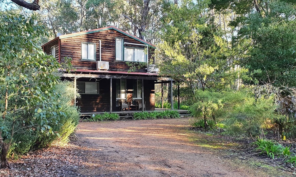 Quinninup House | Wanderers Rest - Quinninup