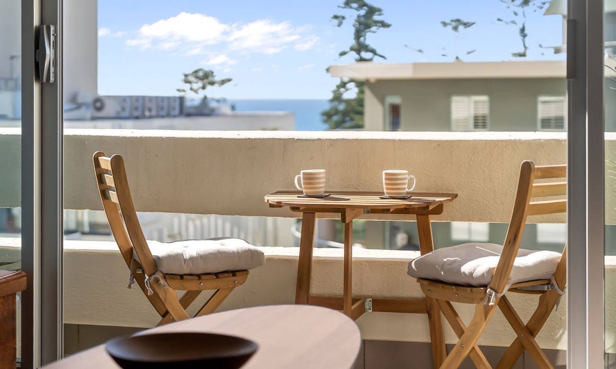 Manly Apartment | Water View Coastal Loft in Manly Pool Access