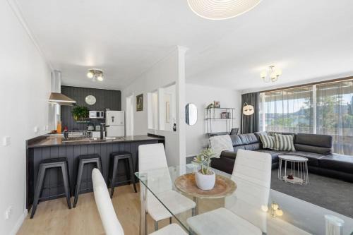 Midway Point House | Waterfront Charm, Cozy 3BR Retreat