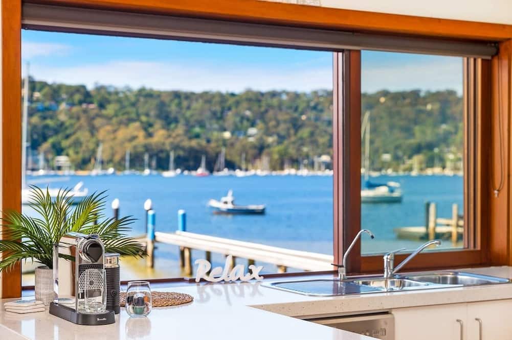 Scotland Island House | Waterfront House|Scotland Island|Private Jetty