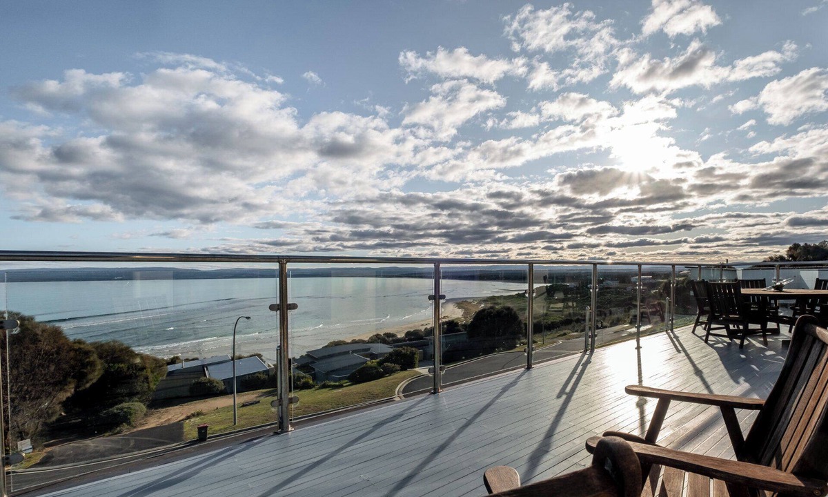 Coles Bay House | Waterview - Freycinet Holiday Houses