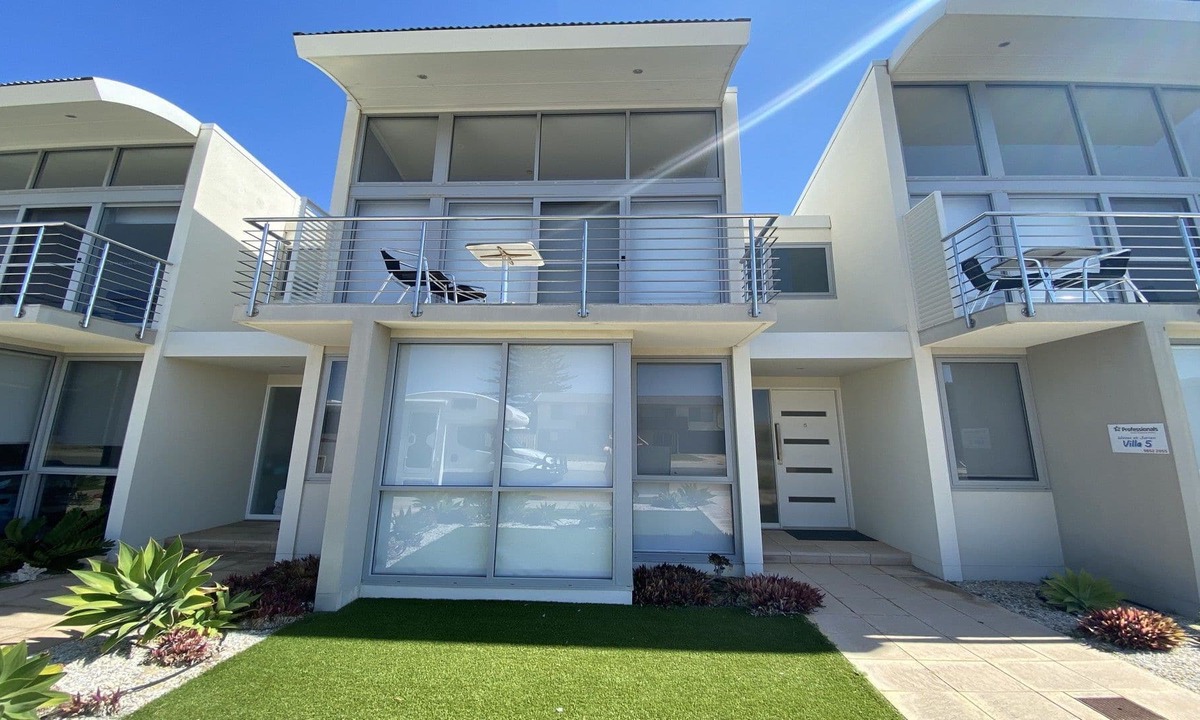 Jurien Bay Villa | Waves at Jurien 'Villa 5'