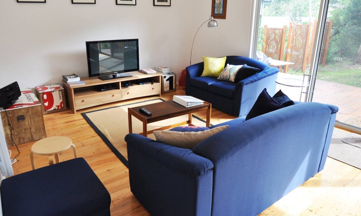 Inverloch House | Waves on Florida Inverloch