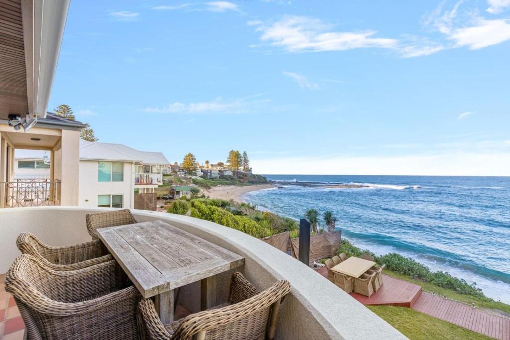 Blue Bay House | Waveshine at Blue Bay - Beachfront Bliss