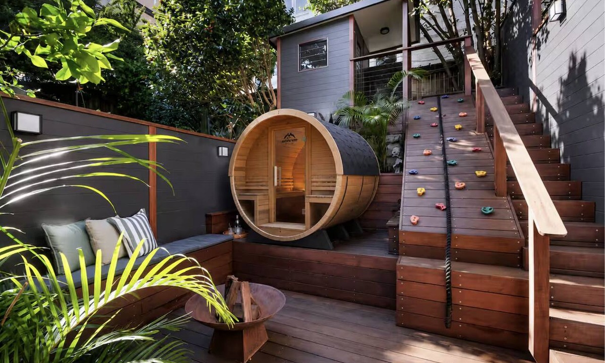 Manly House | Wellness Retreat - Sauna, Views, Lift and Location