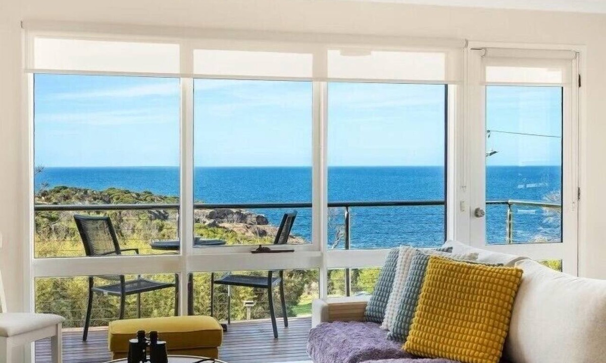Tathra Resort | Whale Stay - The Magic of The Sapphire Coast