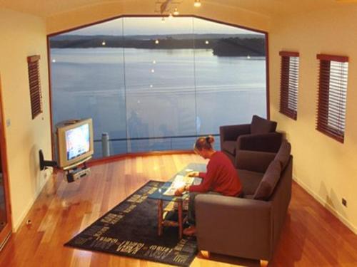 Strahan Apartment | Wheelhouse Apartments