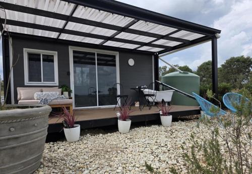 Lovedale Apartment | Whispering Vines