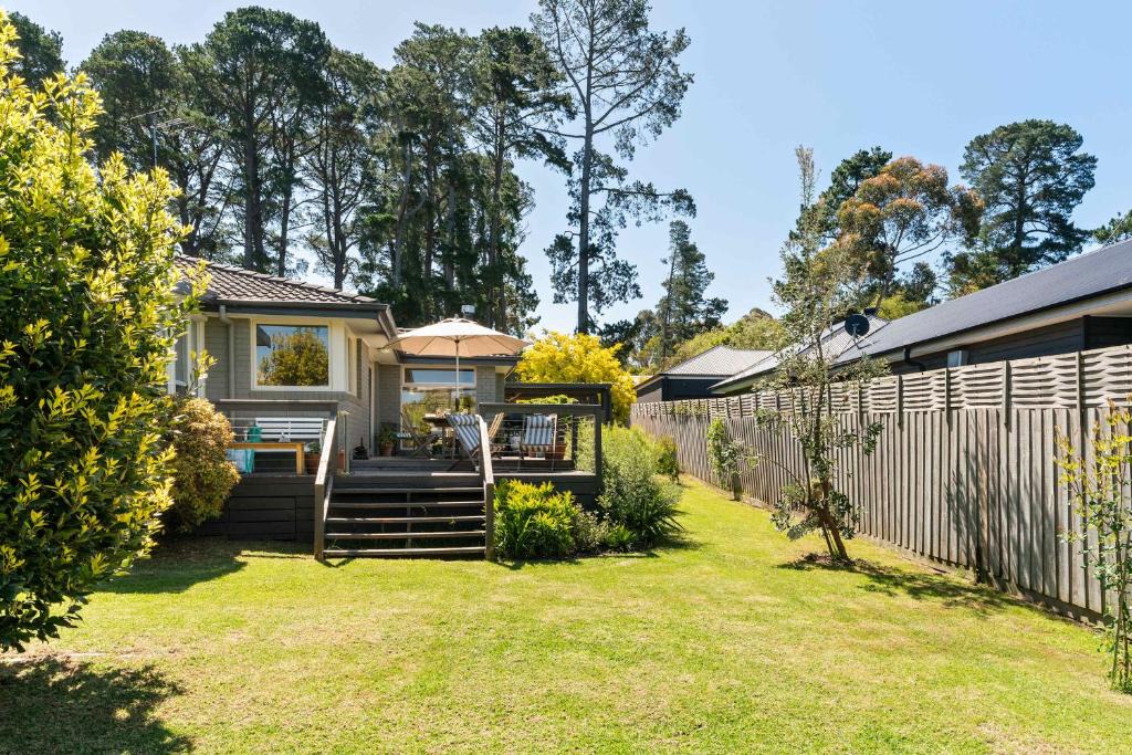 Balnarring House | Wildwood Cottage - Village Beach Wineries