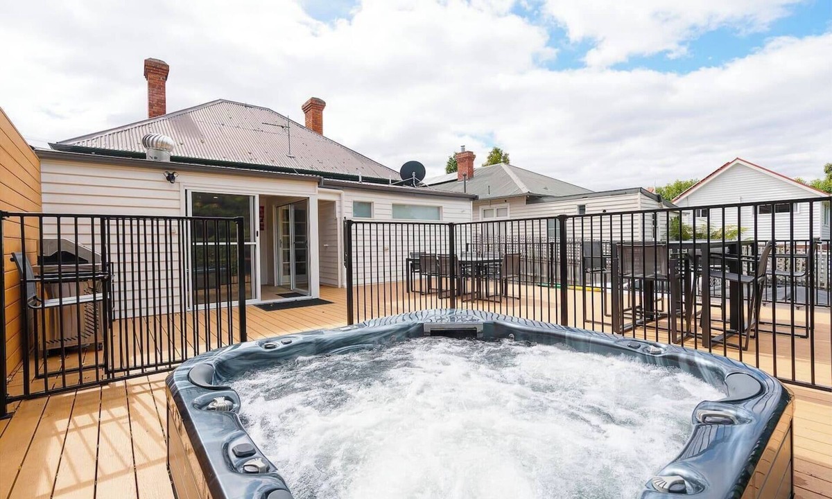 Hobart Central Business District House | Wilson Cottage Historic Charm meets Modern Comfort