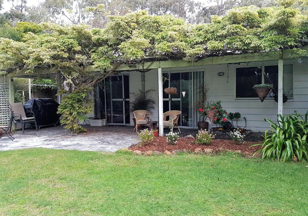 Deepdene House | Wisteria Cottage Augusta