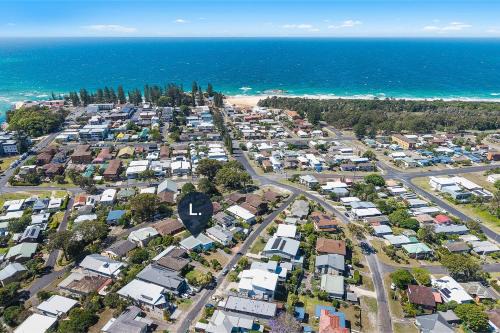 South West Rocks House | Yaringa -13 Seaview Street SWR