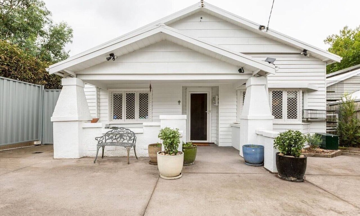 Alphington House | Yarra River Escape | Relax Near Melbourne CBD