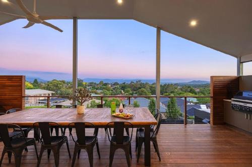 Yarra Glen House | Yarra Valley Escape - Mountain Views - Wedding accommodation