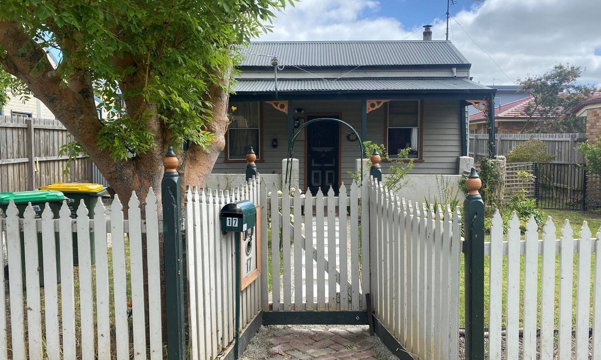 Inverloch Cottage | Yesteryear Cottage Inverloch