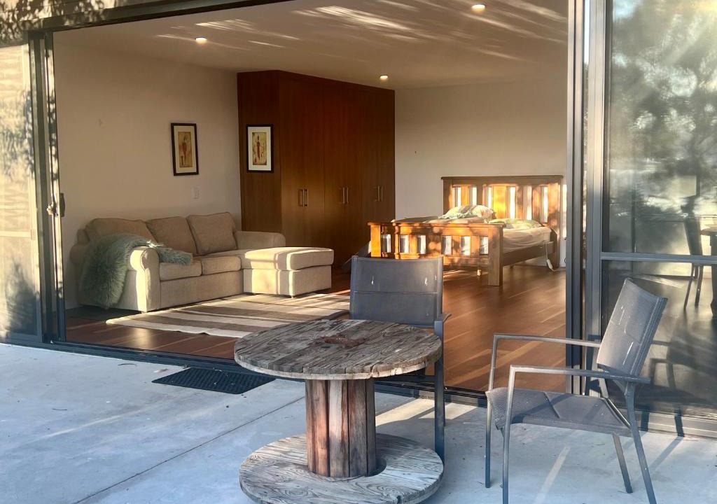Midway Point Apartment | Your SHACK by the water