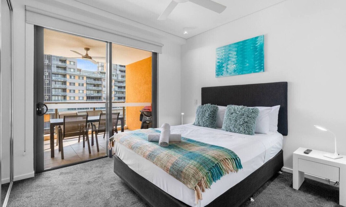 Darwin City Centre Apartment | Zen Golden Bay: Harbour View ~ Pool ~ Balcony