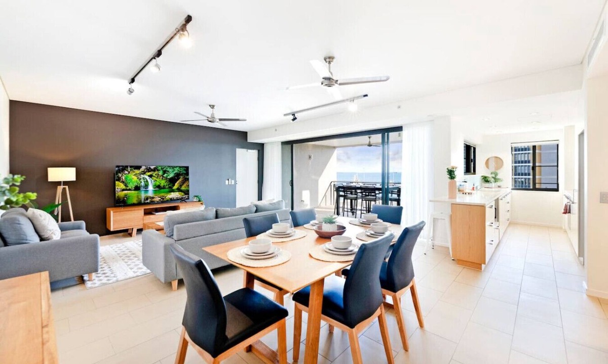 Darwin City Centre Apartment | Zen Oceania : Moon Dunes ~ Gulf View ~ Pool