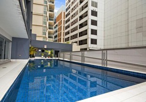 A Cozy & Spacious 2BR Apt for 7 Next to Darling Harbour