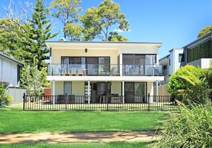 Dune House Vincentia by Book Jervis Bay