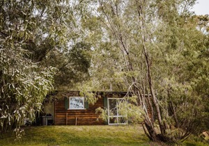 Gum Grove Chalets - Tuart