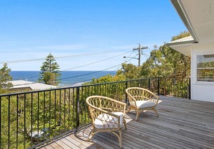 Killcare Beach View by HolidayCo.