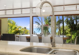 Liapari Beach House, Absolute Beachfront, Pool, Spa, Pet Friendly