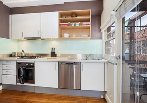 Lovely Classic Apartment Steps From Beach
