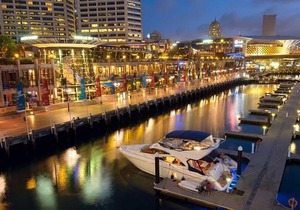 NEW! A Bright & Modern Suite Next to Darling Harbour