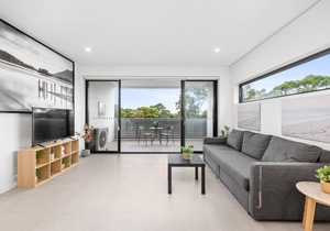 New Modern 2BR 2 baths Apt in Homebush Sleeps 6