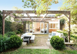 ROSIE'S - Bespoke 4 Bedroom Luxury Home in Rose Bay