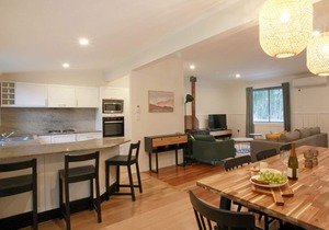 Sahara Trails 3 Bedroom House - Coastal farmhouse escape, with horse riding at your door!
