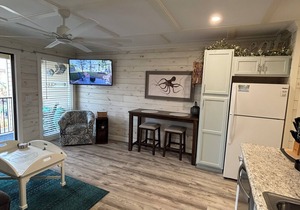 Second Floor Ocean View- Steps from the Beach! 1 Bedroom villa in a gated Resort in Hilton Head Island