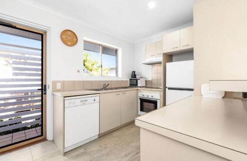 Noosaville Apartment | 7 Pelican Beach Resort