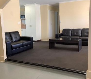 Moranbah Apartment | 1 4 Miller Quiet, Charming 3BR