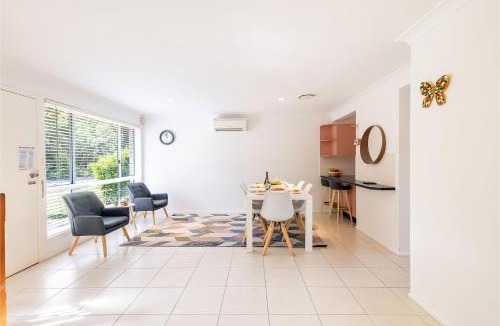 Fingal Bay House | 1 75 Rocky Point Road fantastic holiday home with
