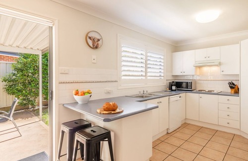 Fingal Bay House | 1/94 Rocky Point Rd - Duplex with Aircon, Foxtel and Short Walk To The Sports Club