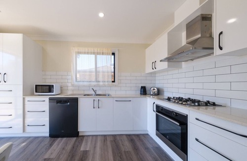 South Tamworth House | 1 Bed Private Peaceful Retreat in South Tamworth