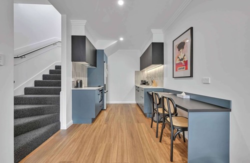 Orange Apartment | 1 Bedroom Apartment | The Mac Orange