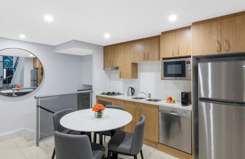 Waterloo Apartment | 1 Bedroom Street Suite at Waterloo Sydney