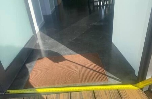 East Jindabyne House | #1 New Modern Cabin with beautiful views Cabin